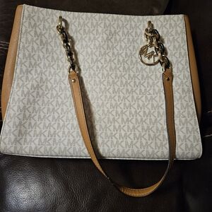 Stylish Tan and Cream Tote Bag